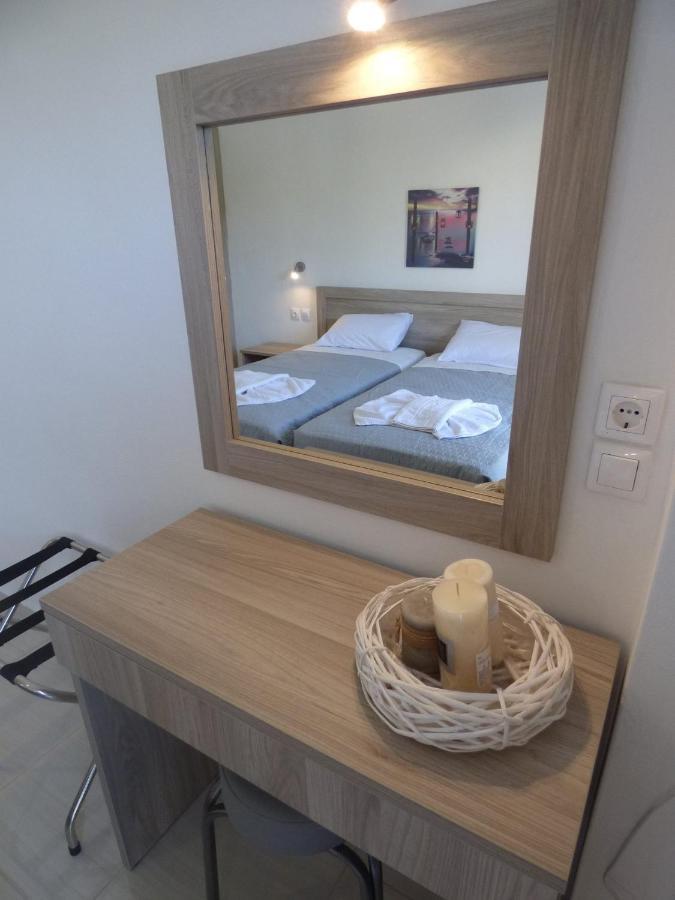 Yianetta Hotel Apartments カボス エクステリア 写真