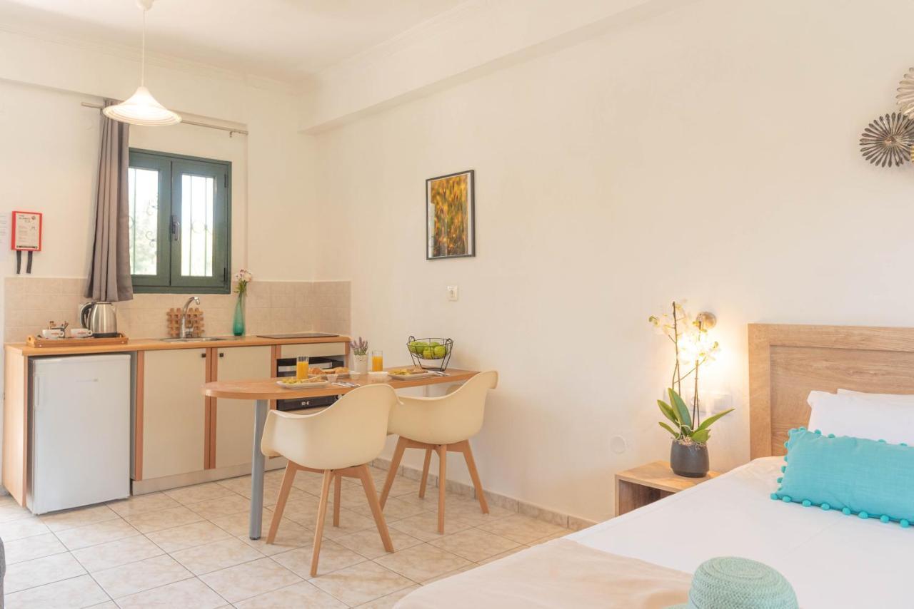 Yianetta Hotel Apartments カボス エクステリア 写真