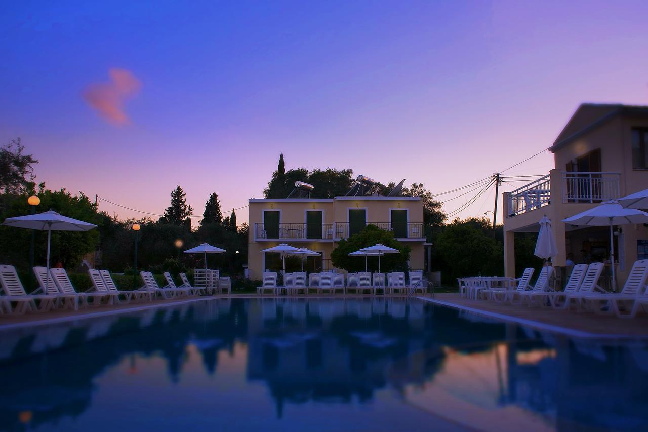 Yianetta Hotel Apartments カボス エクステリア 写真